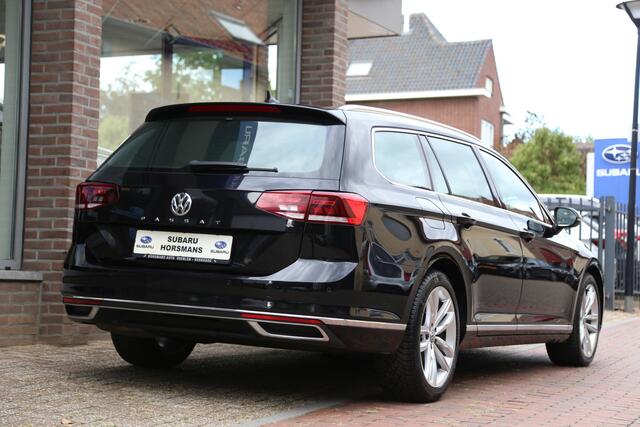 Volkswagen PASSAT Variant 1.5 TSI Elegance DSG Navi Camera LED ACC