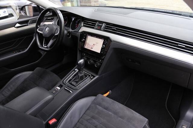 Volkswagen PASSAT Variant 1.5 TSI Elegance DSG Navi Camera LED ACC
