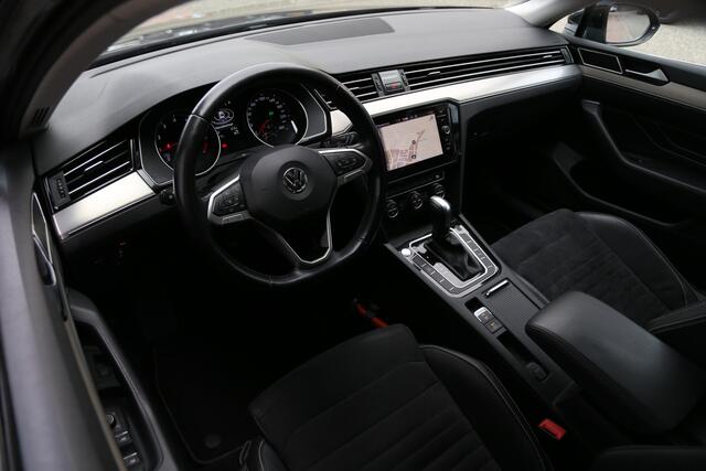 Volkswagen PASSAT Variant 1.5 TSI Elegance DSG Navi Camera LED ACC