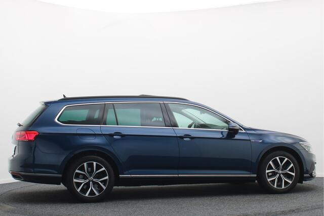 Volkswagen PASSAT Variant 1.4 TSI PHEV GTE Business Panoramadak, ACC, Apple Carplay, Trekhaak, Camera, Keyless