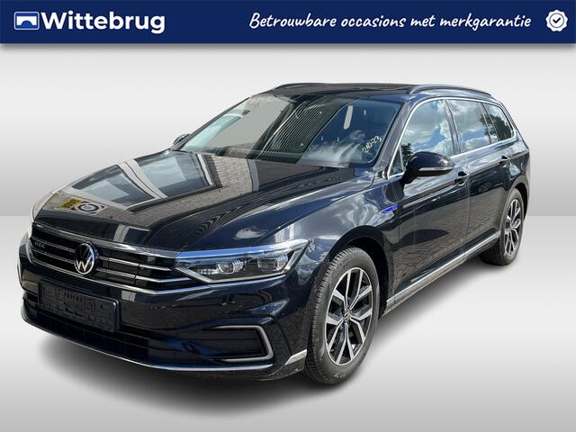 Volkswagen PASSAT Variant 1.4 TSI PHEV GTE Business / AUTOMAAT/ PANO/ TREKHAAK/ CRUISE/ NAVI/ APP-CONNECT/ 360 CAMERA/ CLIMATE/ STOELVERWARMING/ KEYLESS