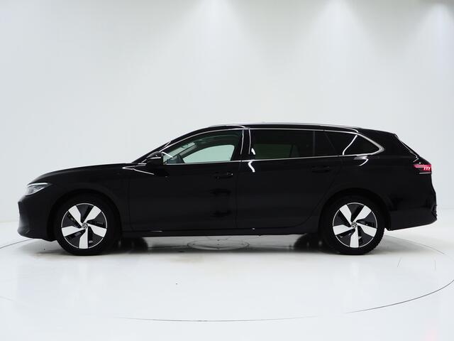 Volkswagen PASSAT Variant 1.5 eHybrid Elegance 204PK | 5 Jaar Garantie | Panoramadak | Leder/Alcantara | Massage | Trekhaak | HUD | Keyless | Sfeerlicht