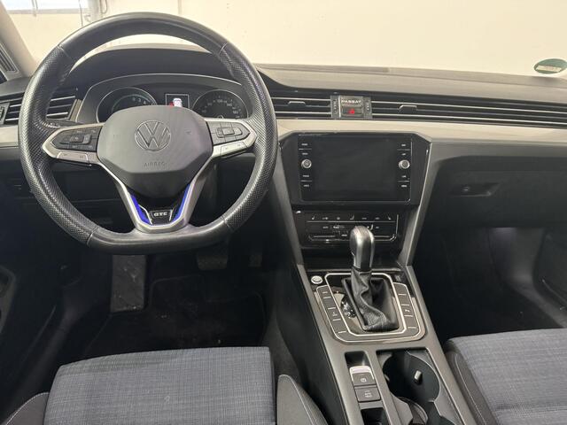 Volkswagen PASSAT Variant 1.4 TSI PHEV GTE Business | Navigatie | Camera | Stoelverwarming | Trekhaak | Adaptive Cruise Control |