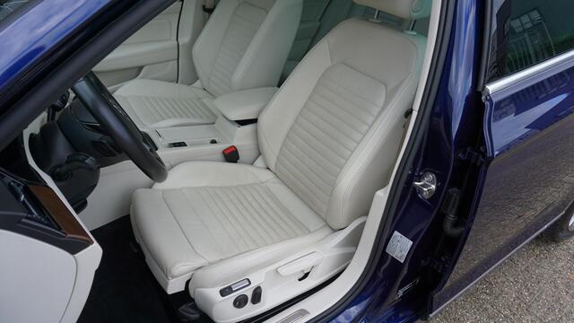 Volkswagen PASSAT Variant 2.0 TSI 220PK DSG Highline Pano.Dak Leder DynAudio 360-View Standkachel HUD *Complete Passat*