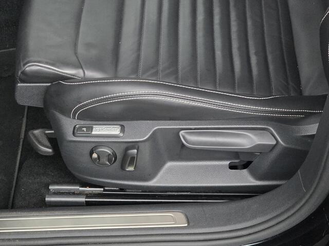 Volkswagen PASSAT Variant 1.4 TSI PHEV GTE Business | Leder | Winterpakket | Sfeerverlichting | Camera |