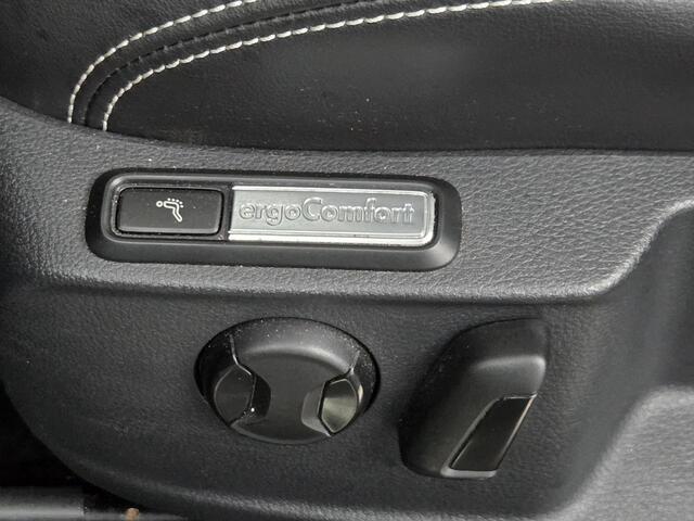 Volkswagen PASSAT Variant 1.4 TSI PHEV GTE Business | Leder | Winterpakket | Sfeerverlichting | Camera |