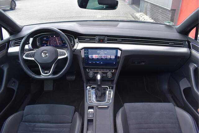 Volkswagen PASSAT Variant 1.5 TSI R-line Panorama, Camera, Dynamic LED, Leder, Keyless, Adaptive cruise