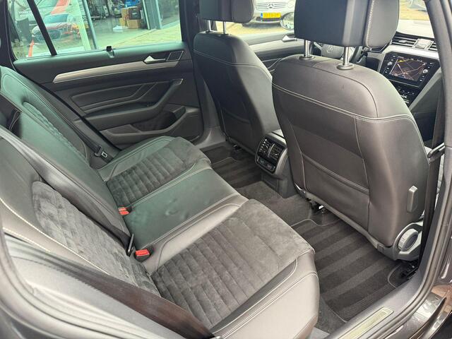 Volkswagen PASSAT Variant 1.4 TSI PHEV GTE Business WEGKLAPBARE TREKHAAK | LEDER | CAMERA | ELEKTRISCH VERSTELBARE STOELEN | STOELVERWARMING | NAVIGATIE | IQ LED | DODEHOEK DETECTIE | APPLE CARPLAY / ANDROID AUTO | ADAPTIEVE CRUISECONTROL |