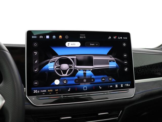 Volkswagen PASSAT Variant 1.5 eTSI 272pk DSG R-Line Edition · Panoramadak · Camera · Inklap. Trekhaak · Harman Kardon Sound · Head-Up Display · Massagefunctie · Garantie t/m 13-03-2030 of 100.000km