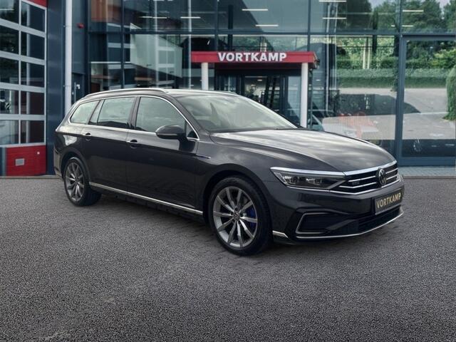 Volkswagen PASSAT 1.4 TSI GTE ZWENK.TREKHAAK/LEDER/ACC/CAMERA/E-KLEP/IQ-LIGHTS