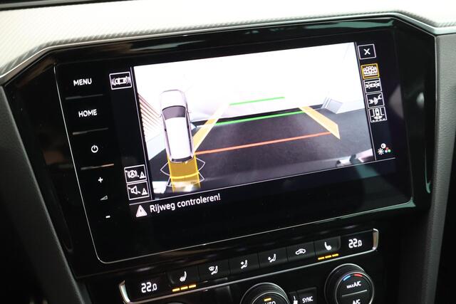 Volkswagen PASSAT Variant 1.5 TSI 150pk DSG 2x R-Line Panoramadak Leder Camera Stoelverwarming Virtual Cockpit