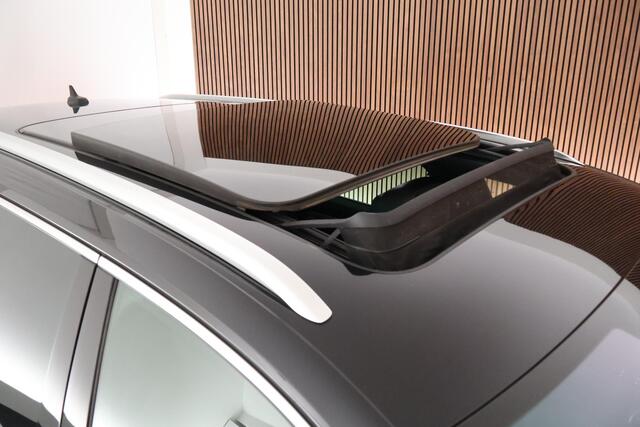 Volkswagen PASSAT Variant 1.5 TSI 150pk DSG 2x R-Line Panoramadak Leder Camera Stoelverwarming Virtual Cockpit