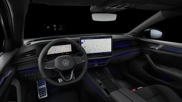 Volkswagen PASSAT Variant 1.5 eHybrid R-Line Edition 272 PK DSG Black Style, leder, massagestoelen, stoelventilatie, head-up, trekhaak, panoramadak, 360 graden camera