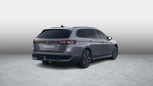 Volkswagen PASSAT Variant 1.5 eHybrid R-Line Edition 272 PK DSG Black Style, leder, massagestoelen, stoelventilatie, head-up, trekhaak, panoramadak, 360 graden camera
