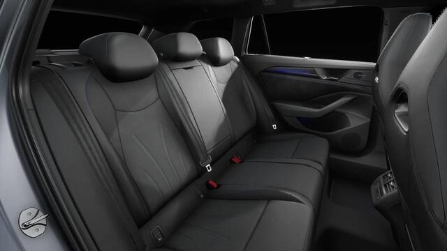 Volkswagen PASSAT Variant 1.5 eHybrid R-Line Edition 272 PK DSG Black Style, leder, massagestoelen, stoelventilatie, head-up, trekhaak, panoramadak, 360 graden camera