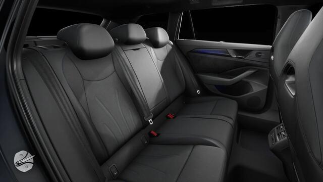 Volkswagen PASSAT Variant 1.5 eHybrid R-Line Edition 272 PK DSG Black Style, leder, massagestoelen, stoelventilatie, head-up, trekhaak, panoramadak, 360 graden camera