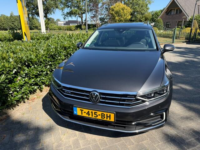 Volkswagen PASSAT 1.4 TSI PHEV GTE Business Pano / Dynaudio / Virtual / Trekhaak