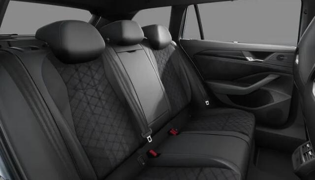 Volkswagen PASSAT Variant 1.5 eHybrid R-Line Edition / Navi / APP Connect/ R-line