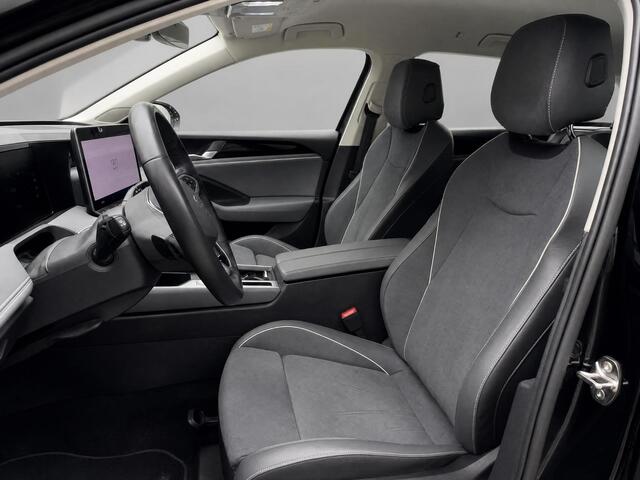Volkswagen PASSAT Variant 1.5 eTSI 150pk DSG Business · Camera · Keyless · Apple/Android Car Play · Elek. Voorstoel · Elek. Achterklep · 17'' Inch · Garantie t/m 28-03-2028 of 100.000km