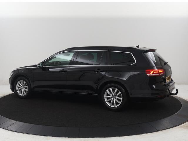 Volkswagen PASSAT Variant 1.4 TSI ACT Highline | Adaptive cruise | Stoelverwarming | Trekhaak | Camera | Park assist | Carplay | Climate control | Virtueel dashboard
