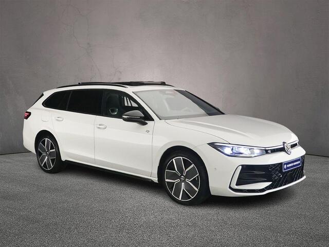 Volkswagen PASSAT Variant R-Line Edition 1.5 TSI eHybrid 272pk DSG Automaat Trekhaak, 360 camera, Panoramadak, Adaptive cruise control, LED matrix koplampen