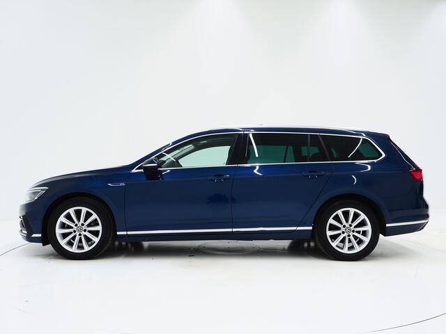 Volkswagen PASSAT Variant 1.4 TSI PHEV GTE | Panoramadak | Trekhaak | 360 | Massage | Memory | Keyless | Adaptive Cruise