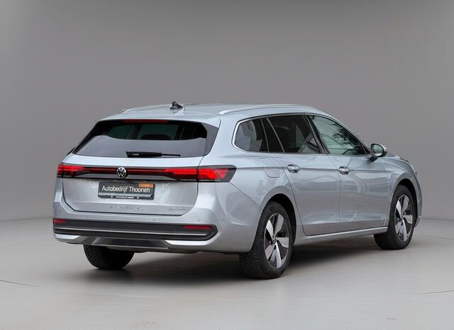 Volkswagen PASSAT Variant 1.5 eHybrid Business | Trekhaak | HUD | Camera