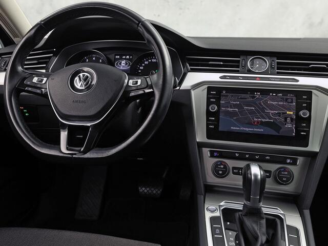 Volkswagen PASSAT Variant 1.4 TSI ACT Highline 150Pk Automaat (APPLE CARPLAY, GROOT NAVI, CLIMATE, CAMERA, SPORTSTOELEN, GETINT GLAS, KEYLESS START, ADAPTIVE CRUISE,