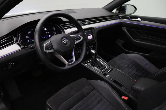 Volkswagen PASSAT Variant 1.4 TSI PHEV GTE Business 2020 | Dealer Onderhouden | Trekhaak Afneembaar | Carplay | Achteruitrij Camera | Elektrische Achterklep | Digitaal Dashboard | Adaptive Cruise | DAB Radio | 2 Sleutels