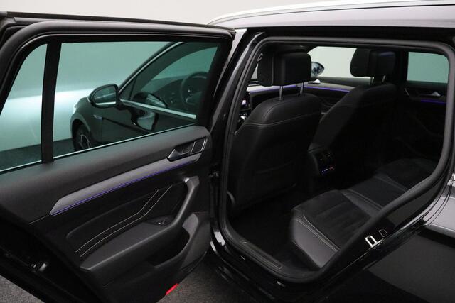 Volkswagen PASSAT Variant 1.4 TSI PHEV GTE Business 2020 | Dealer Onderhouden | Trekhaak Afneembaar | Carplay | Achteruitrij Camera | Elektrische Achterklep | Digitaal Dashboard | Adaptive Cruise | DAB Radio | 2 Sleutels