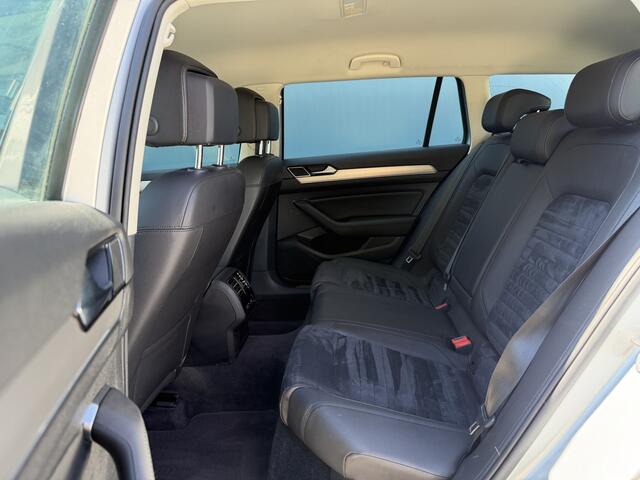 Volkswagen PASSAT Variant BWJ 2017 | 1.8TSI 180PK BNS Edition R AUTOMAAT | AGR | DYN AUDIO | VIRT. COCKPIT | LEDER/ALCANTARA | CAMERA A | NAVI | CLIMA | STOELVERW |
