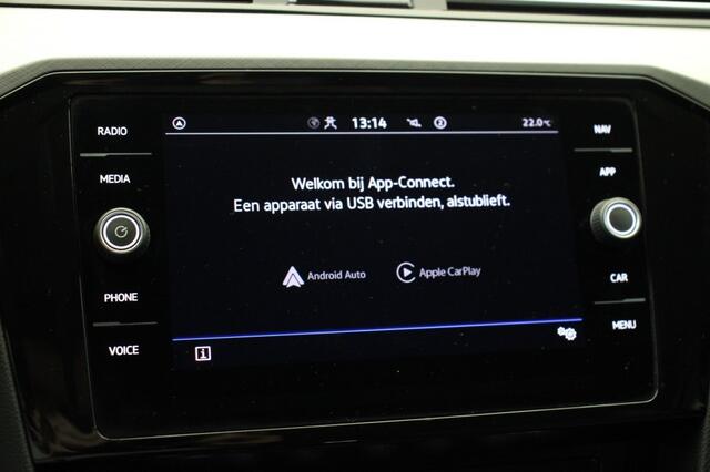 Volkswagen PASSAT Variant 2.0 TDI Business Automaat - Digitaal Cockpit, Carplay, Camera, Adapt. Cruise