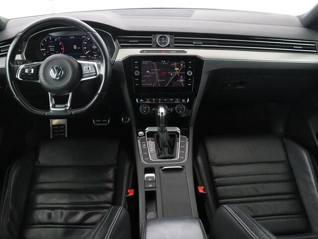 Volkswagen PASSAT 1.5 TSI Highline Business R | Pano.Dak | LED | Apple Carplay | R-Line | Stoelverwarming |