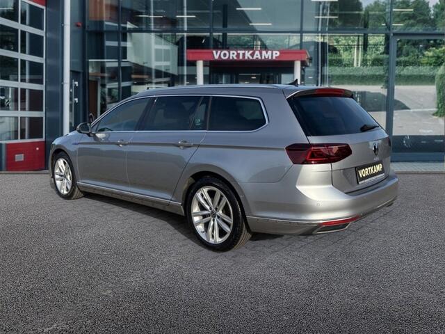 Volkswagen PASSAT 1.4 TSI GTE TREKHAAK/CAMERA/HALF-LEDERELEK-KLEP/ACC/STOELVERW/CARPLAY