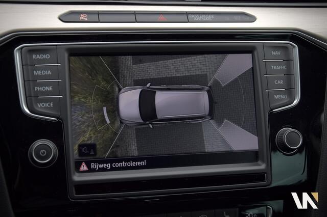 Volkswagen PASSAT Variant 1.4 TSI ACT Highline | DSG | Trekhaak | Massage | Elektr. Stoelen met Verwarming | Adaptive Cruise | 360 Cam. | Virtual Dash | 2e Eig. Volledig. O.H.