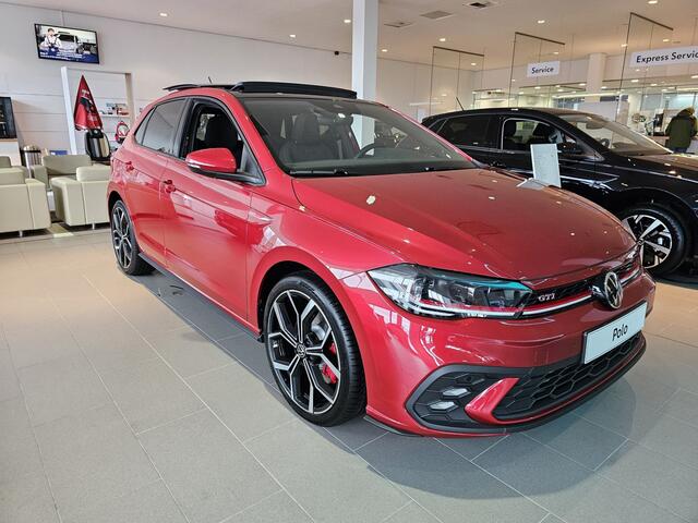 Volkswagen POLO GTI 2.0 207pk Automaat | Pano | Stoelverwarming | Keyless | Cruise | Camera DEMONSTRATIEWAGEN