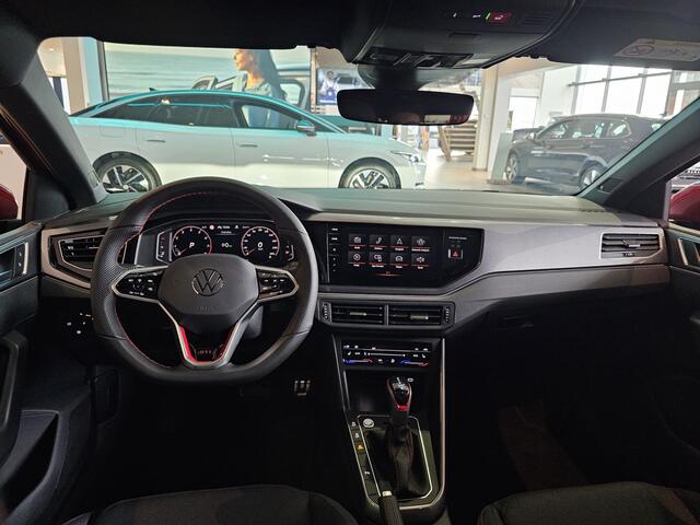 Volkswagen POLO GTI 2.0 207pk Automaat | Pano | Stoelverwarming | Keyless | Cruise | Camera DEMONSTRATIEWAGEN