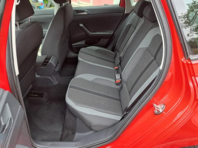 Volkswagen POLO 1.0 TSI 116 Pk Highline ECC PDC NAV 6 Bak