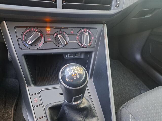 Volkswagen POLO 1.0 TSI 95 Pk Comfortl Bs Acc Nav. Apple CarPlay 5 Drs