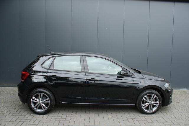 Volkswagen POLO 1.0 TSI Comfortline AUTOMAAT - NAVIGATIE - APPLE CARPLAY