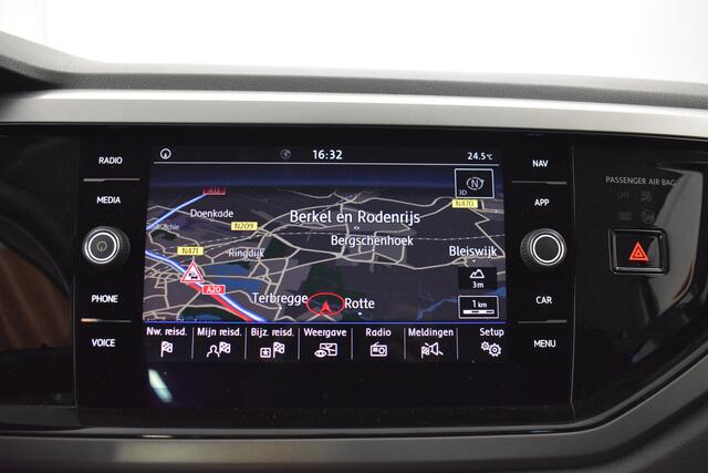 Volkswagen POLO 1.0 TSI Highline Carplay Navi