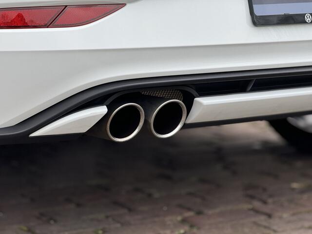 Volkswagen POLO 2.0 TSI GTI | Pano | Keyless | Beats | Camera