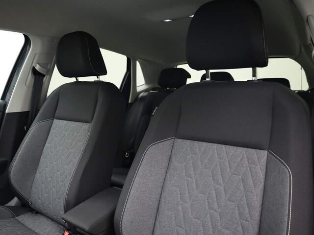 Volkswagen POLO 1.0TSI/95PK Move · Navigatie · Parkeersensoren · Stoelverwarming · Garantie tot januari 2026