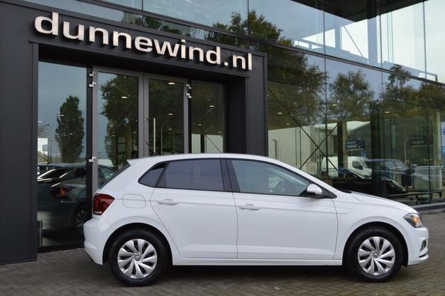 Volkswagen POLO 1.0 MPI COMFORTLINE *CLIMA*CRUISE*PRIVACYGLASS*CARPLAY