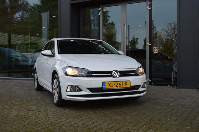 Volkswagen POLO 1.0 MPI COMFORTLINE *CLIMA*CRUISE*PRIVACYGLASS*CARPLAY