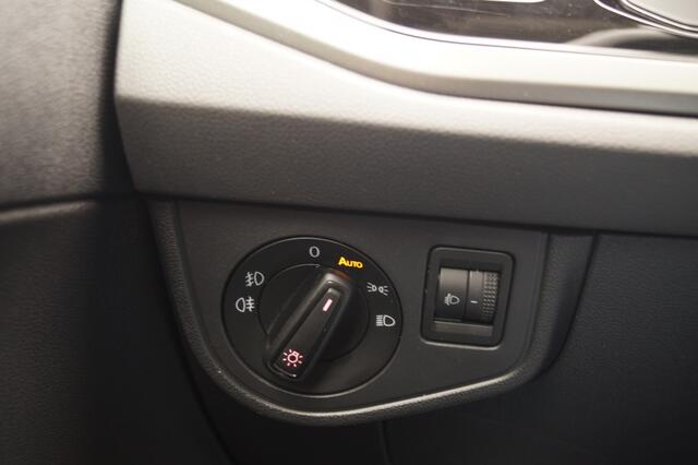 Volkswagen POLO 1.0 TSI Comfortline Executive -NAVI-PDC-ECC-ACC-DAB-
