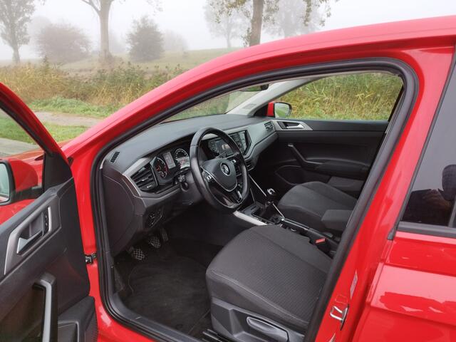 Volkswagen POLO 1.0 MPI Comfortline ** 93.572 km ** Bluetooth ** Airco ** MF stuurwiel ** LM velgen **
