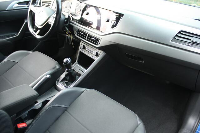 Volkswagen POLO 1.0 TSI Highline Business R - RIJKLAAR - NAVIGATIE
