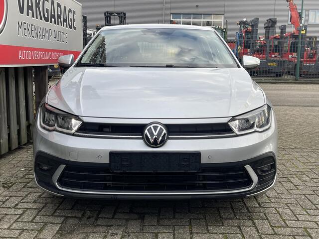 Volkswagen POLO 1.0 TSI Life 15"/Vitual cockpit/Stoelverwarming/PDC v+a/Apple Carplay & Android Auto/DAB/LED