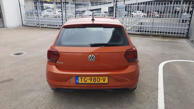 Volkswagen POLO 1.0 TSI Comfortline Executive | PDC | Clima | Navi Binnenkort beschikbaar